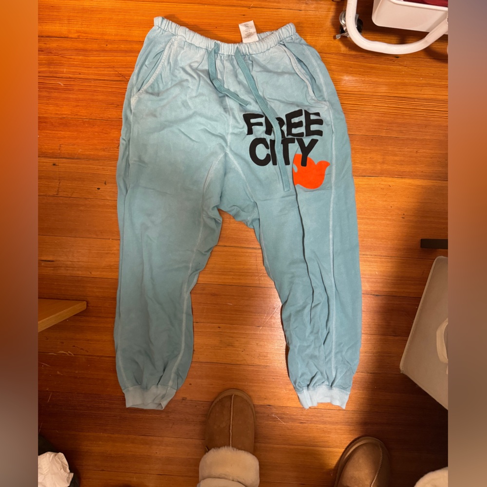 Free city sweat pants